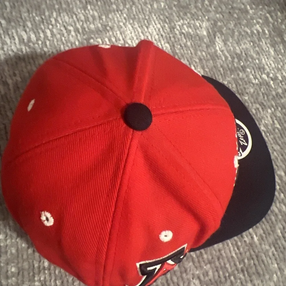 Rare‎ Zephyr Arizona Embroidery Logo Hat Snapback Red NCAA College(h10)